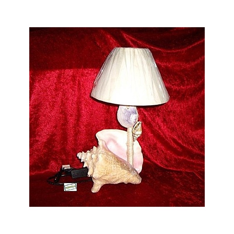 Lampe en bois flotté