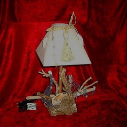 Lampe en bois flotté