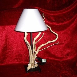 Lampe en bois flotté