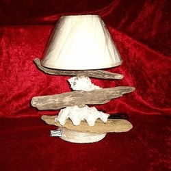 Lampe en bois flotté