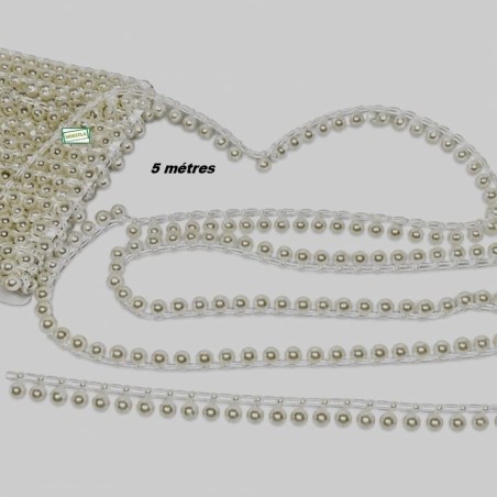 Chaine de perles Ivoires -1