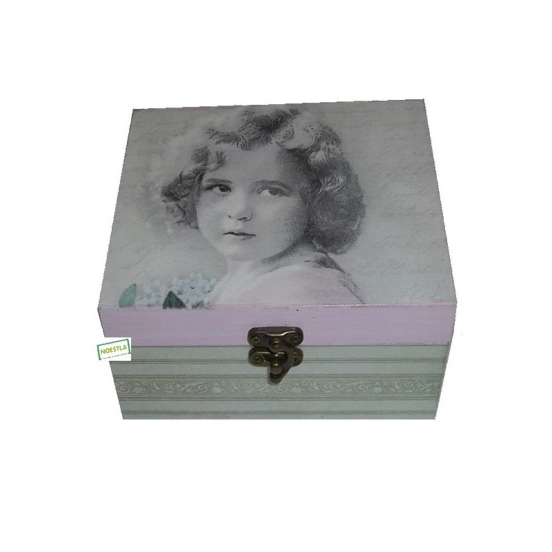 Boite en bois Fillette serviettage